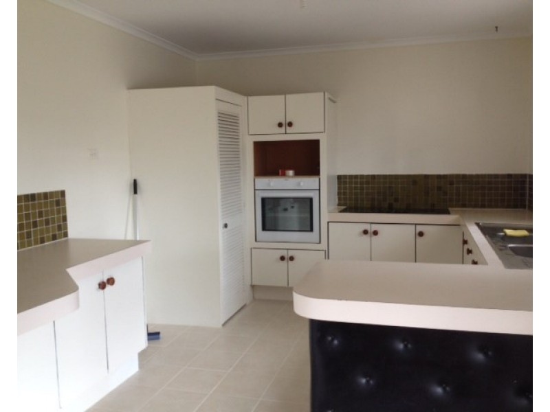 11 Carnoustie Street, Macgregor QLD 4109