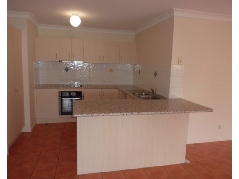 6/15 Parnassus Street, Robertson QLD 4109