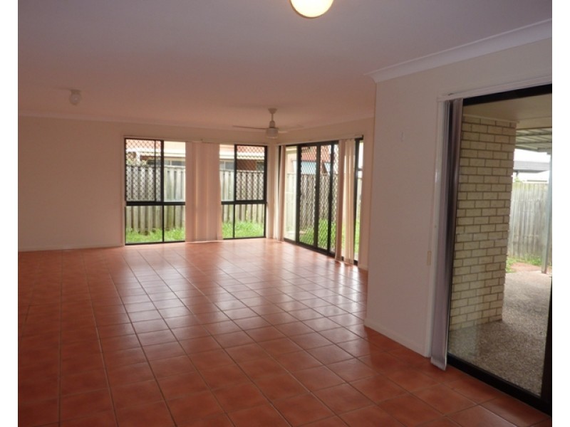 6/15 Parnassus Street, Robertson QLD 4109