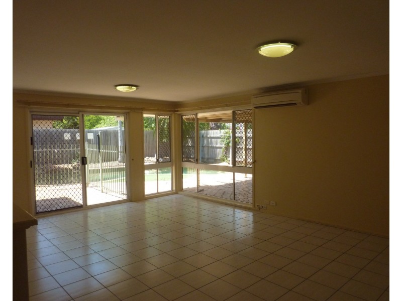 16 Demigre Street, Eight Mile Plains QLD 4113