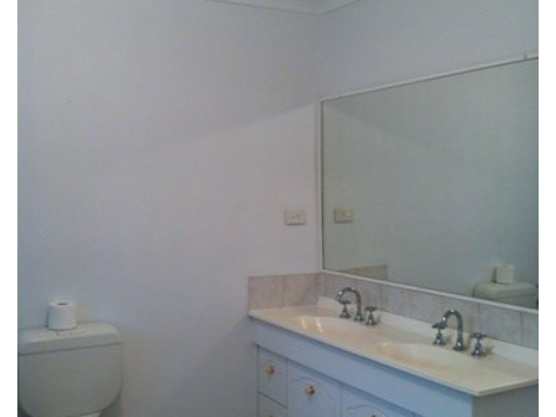 1 LEE Close, Runcorn QLD 4113