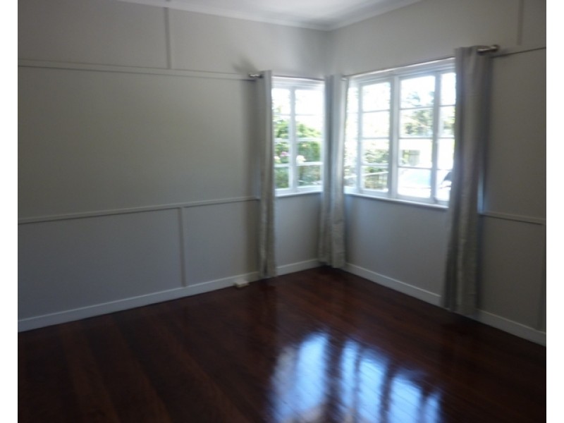 927 Boundary Road, Coopers Plains QLD 4108