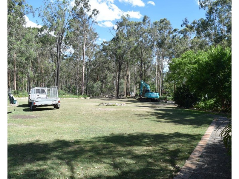 189 Brushwood Crescent, Cedar Grove QLD 4285