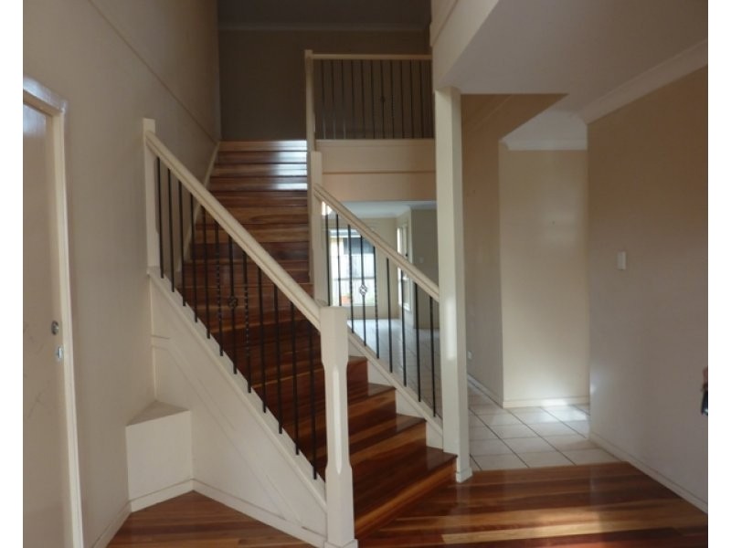 6 Ribbonwood Street, Sunnybank Hills QLD 4109