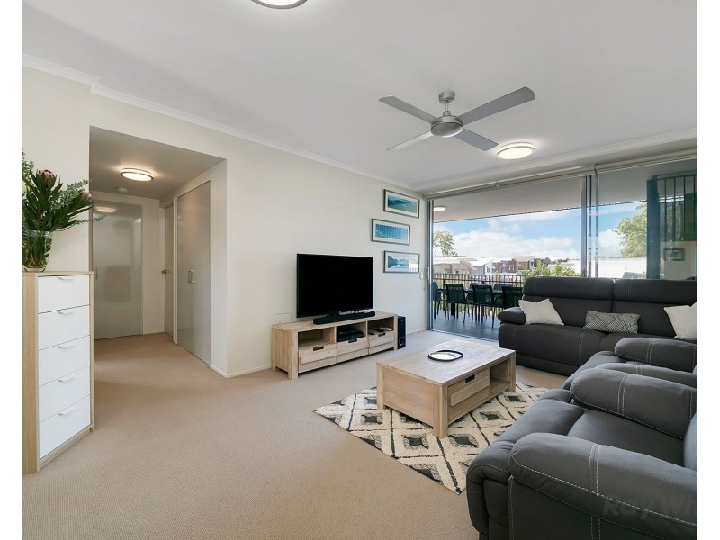 201/66 Slobodian Avenue, Eight Mile Plains QLD 4113