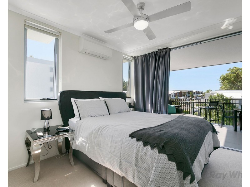 201/66 Slobodian Avenue, Eight Mile Plains QLD 4113