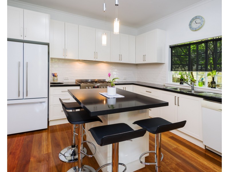 71 Nyleta Street, Coopers Plains QLD 4108