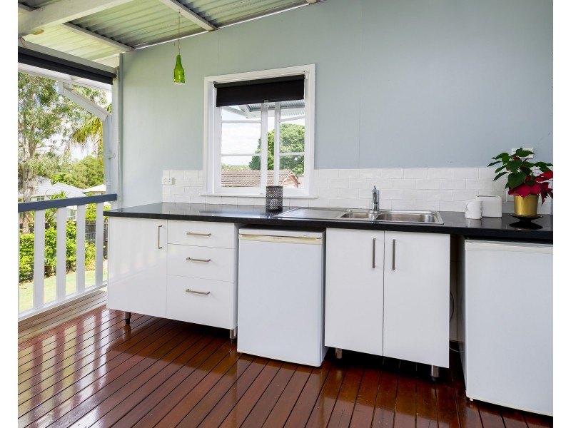 71 Nyleta Street, Coopers Plains QLD 4108