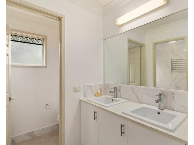 8/27 – 35 Lani Street, Wishart QLD 4122