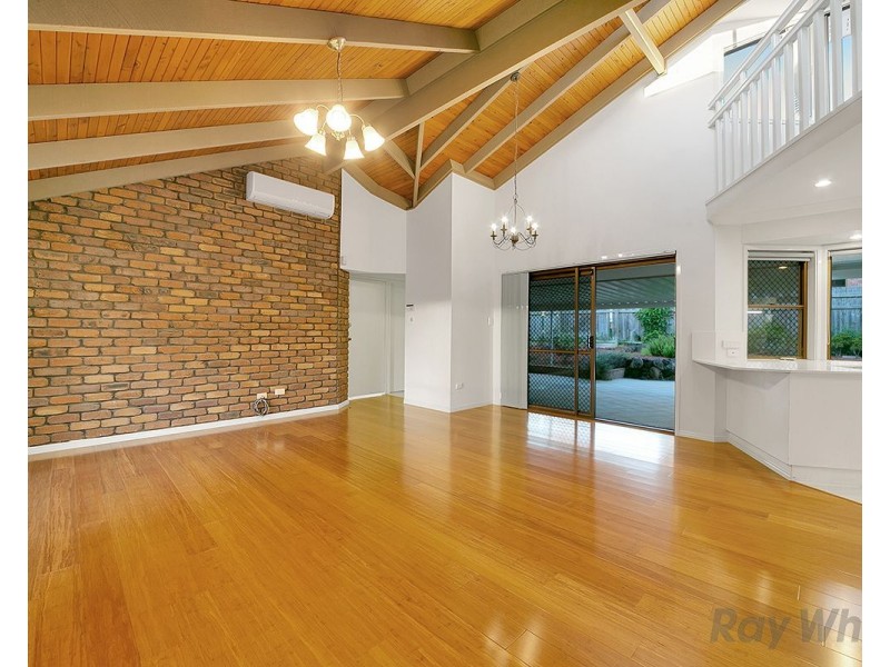 1 Stanton Court, Eight Mile Plains QLD 4113