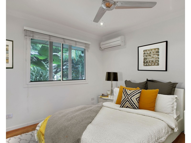 7 Amoria Street, Mansfield QLD 4122