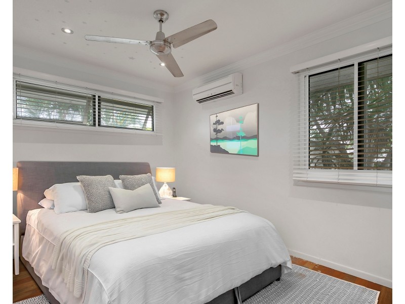 7 Amoria Street, Mansfield QLD 4122