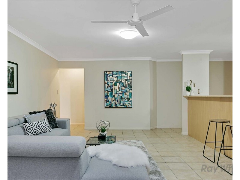 5 Innes Close, Parkinson QLD 4115