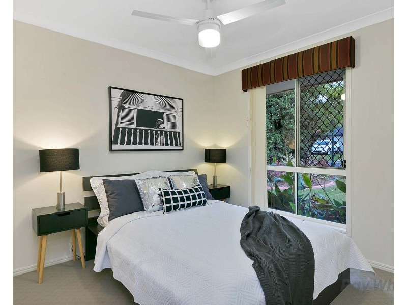 5 Innes Close, Parkinson QLD 4115