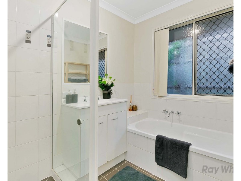 5 Innes Close, Parkinson QLD 4115