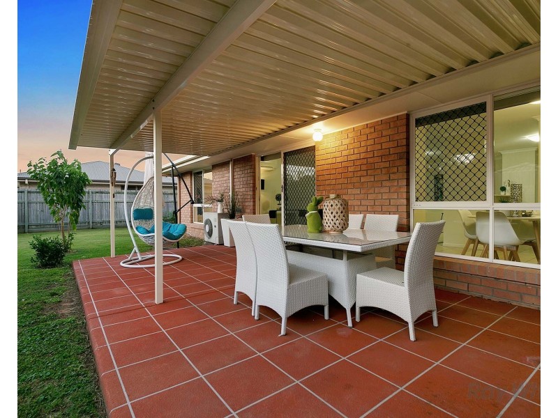 5 Innes Close, Parkinson QLD 4115
