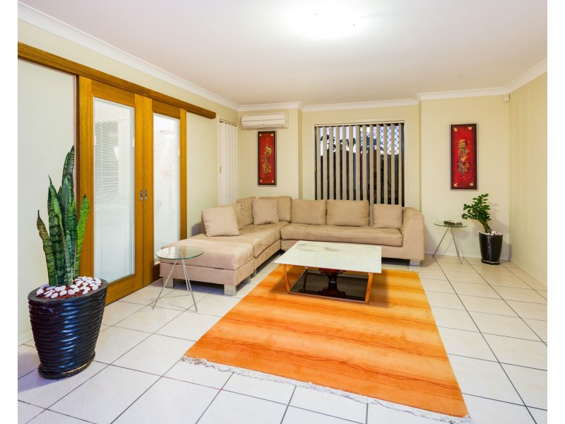 3 Picardie Close, Mansfield QLD 4122