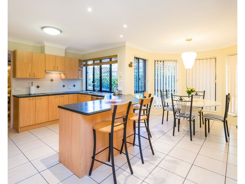 3 Picardie Close, Mansfield QLD 4122
