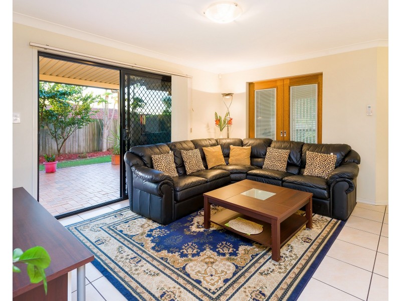 3 Picardie Close, Mansfield QLD 4122