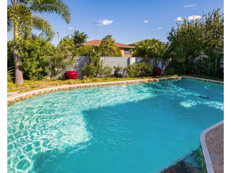 22 Bluebell Street, Mansfield QLD 4122