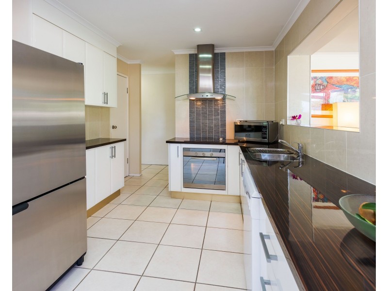 22 Bluebell Street, Mansfield QLD 4122