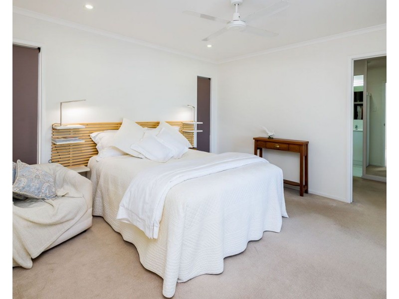 22 Bluebell Street, Mansfield QLD 4122