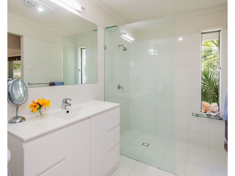 22 Bluebell Street, Mansfield QLD 4122