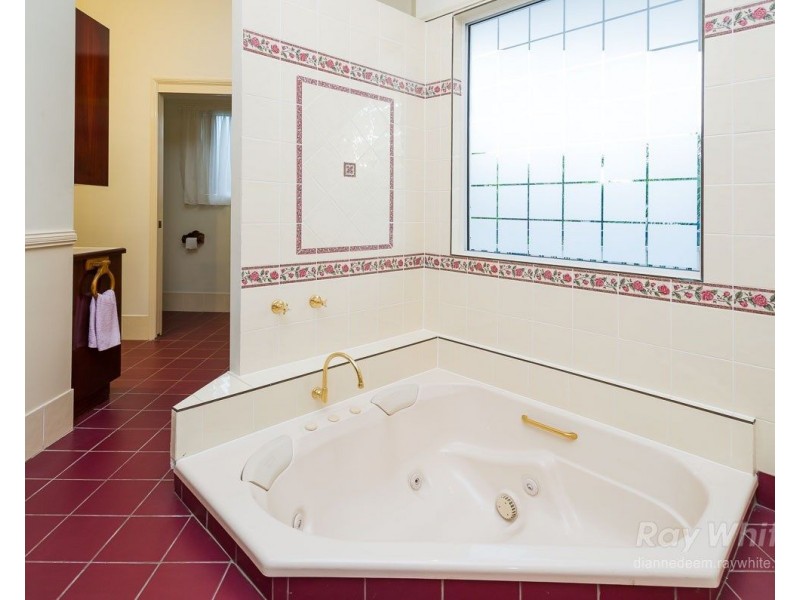 38 Maisie Place, Eight Mile Plains QLD 4113