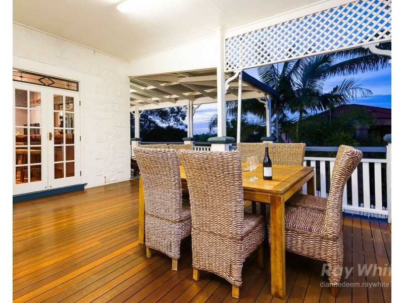 38 Maisie Place, Eight Mile Plains QLD 4113