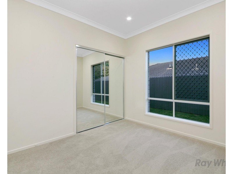 16 Chester Road, Eight Mile Plains QLD 4113