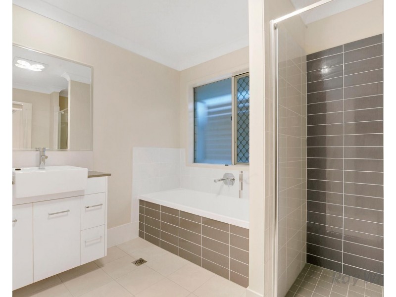 16 Chester Road, Eight Mile Plains QLD 4113