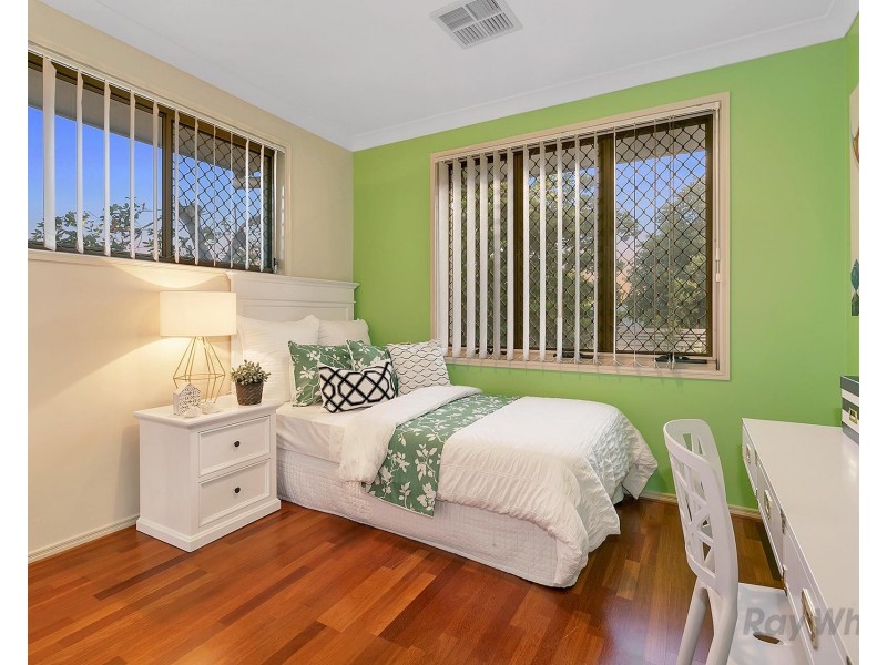 16 Trevi Close, Eight Mile Plains QLD 4113