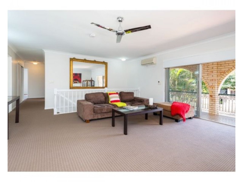 7 Midwood Street, Wishart QLD 4122