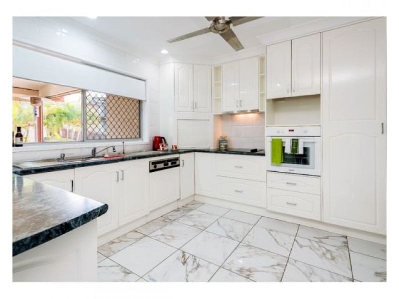 7 Midwood Street, Wishart QLD 4122