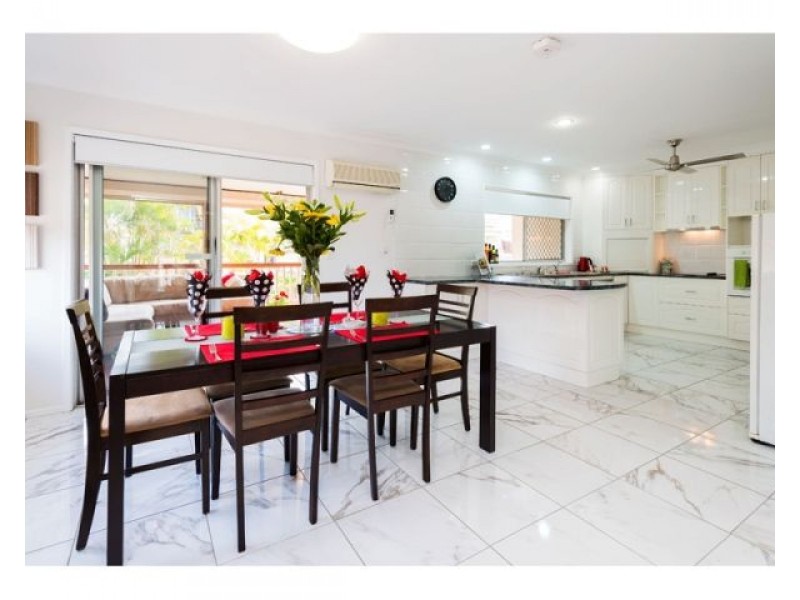 7 Midwood Street, Wishart QLD 4122