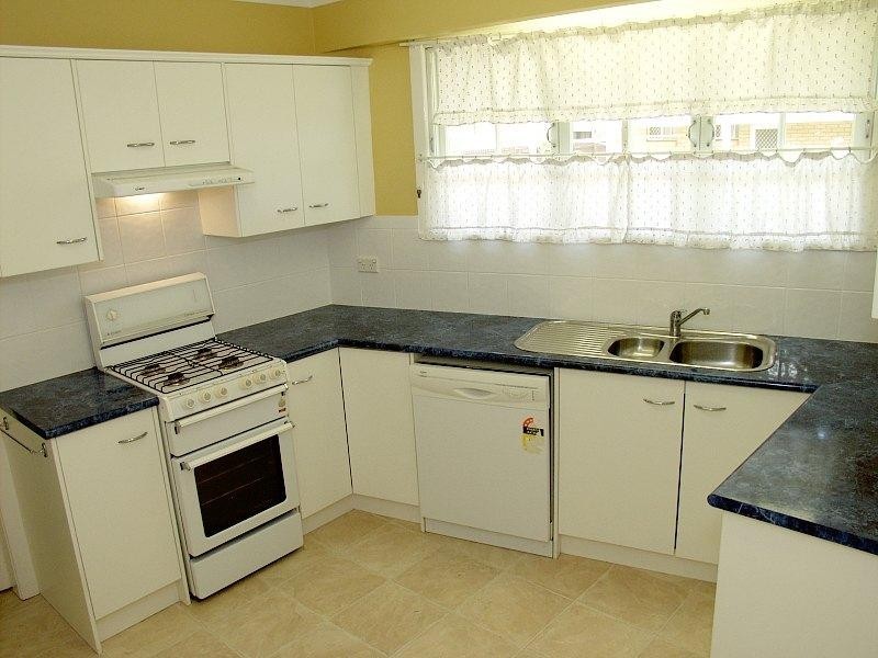 15 Starcross Street, Macgregor QLD 4109