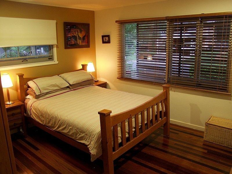 12 Bedser Street, Macgregor QLD 4109