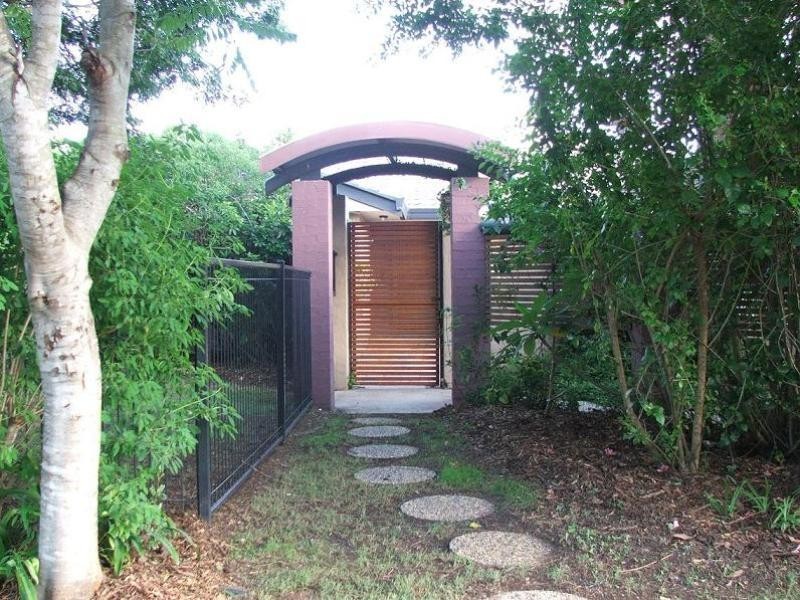 12 Merchant Court, Springwood QLD 4127