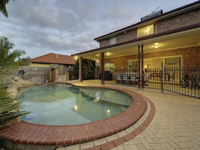 12 Overlord Place, Kuraby QLD 4112