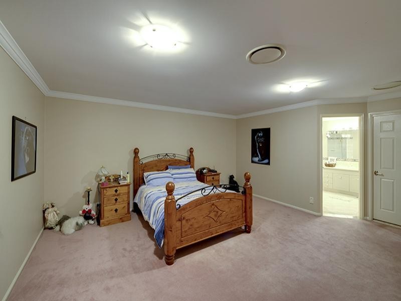 12 Overlord Place, Kuraby QLD 4112