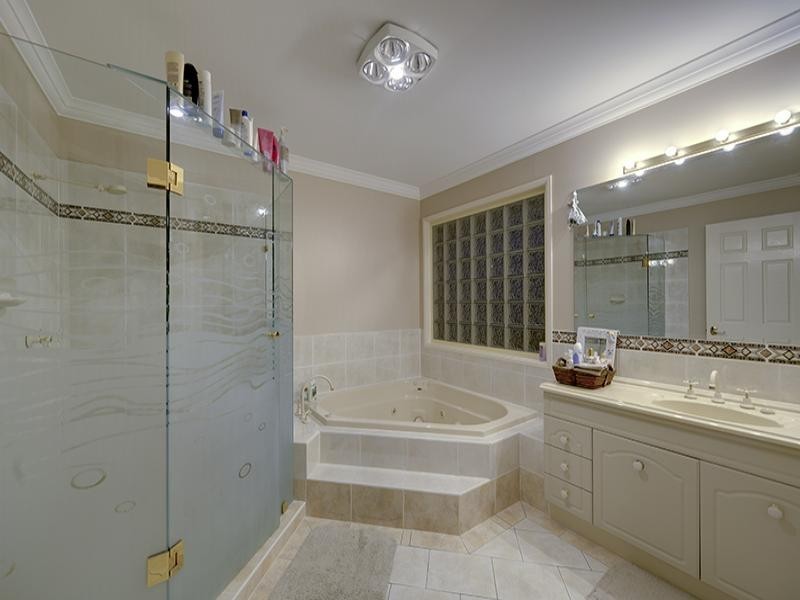 12 Overlord Place, Kuraby QLD 4112