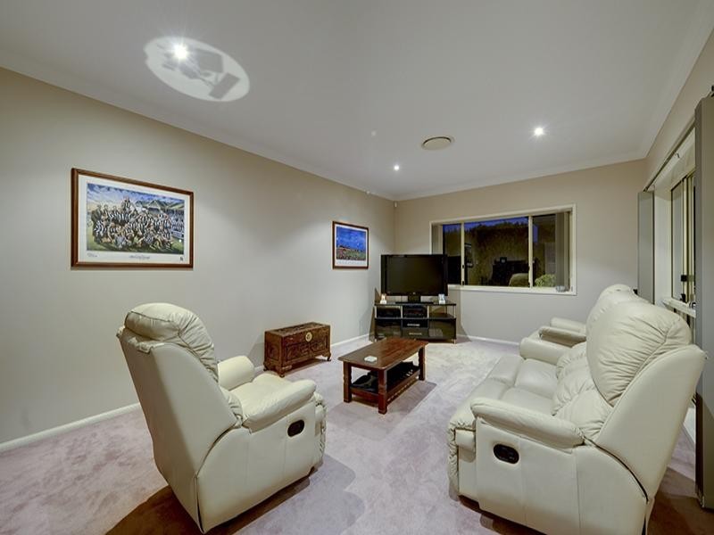 12 Overlord Place, Kuraby QLD 4112