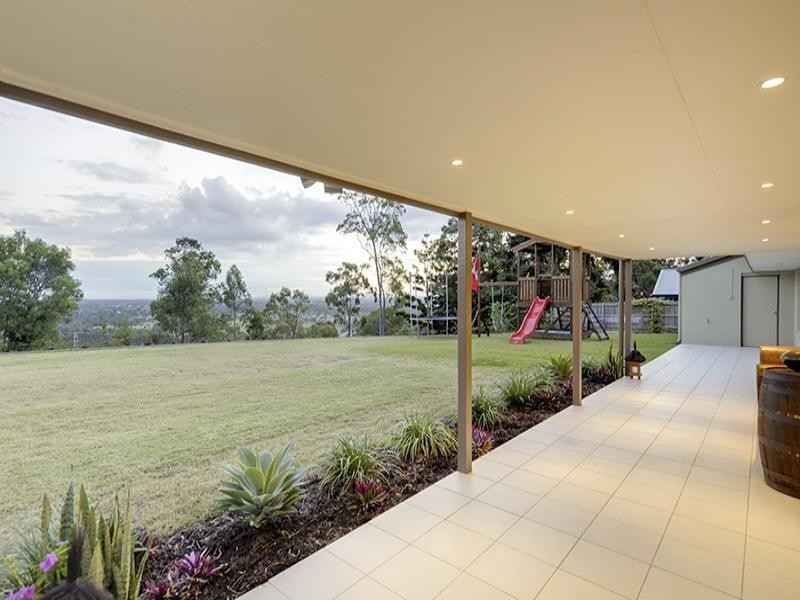11 Ridge Road, Tanah Merah QLD 4128