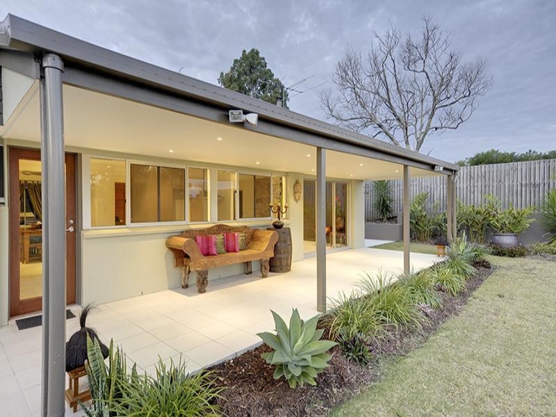 11 Ridge Road, Tanah Merah QLD 4128