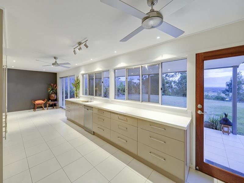 11 Ridge Road, Tanah Merah QLD 4128