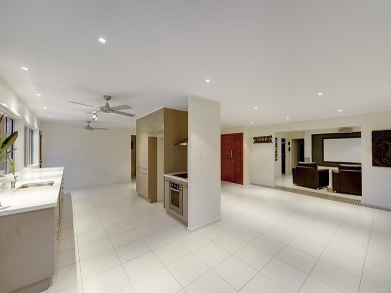 11 Ridge Road, Tanah Merah QLD 4128