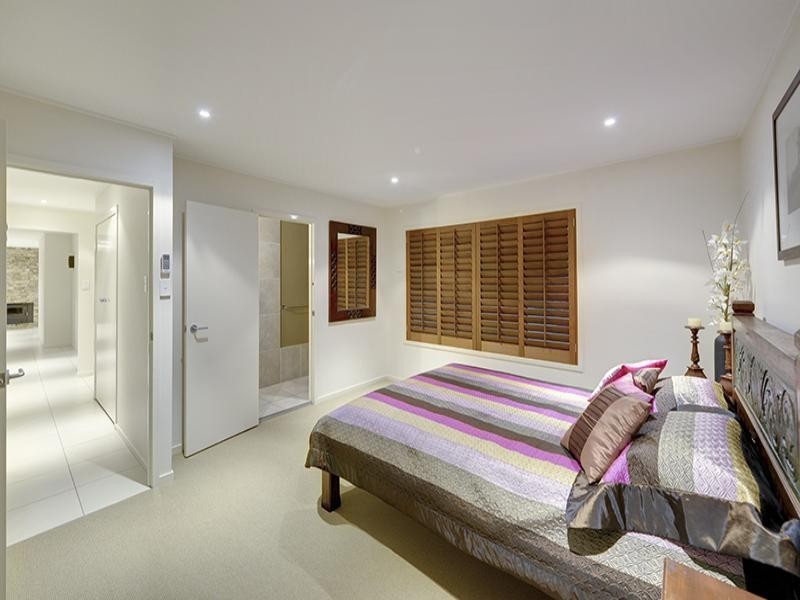 11 Ridge Road, Tanah Merah QLD 4128