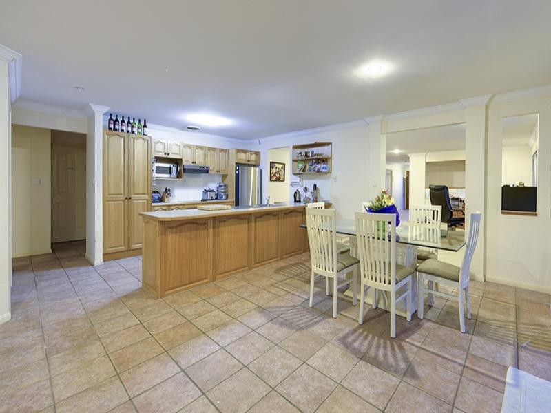 11 Kentwell Place, Wishart QLD 4122