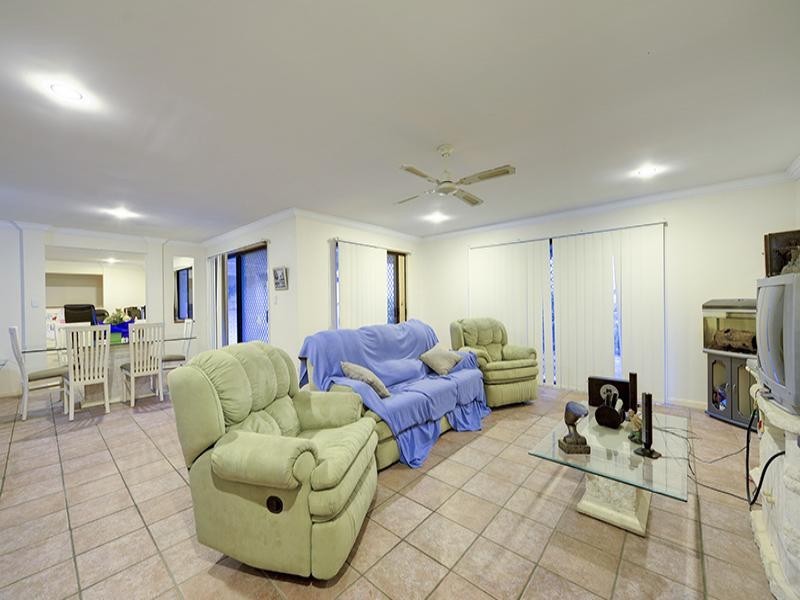 11 Kentwell Place, Wishart QLD 4122