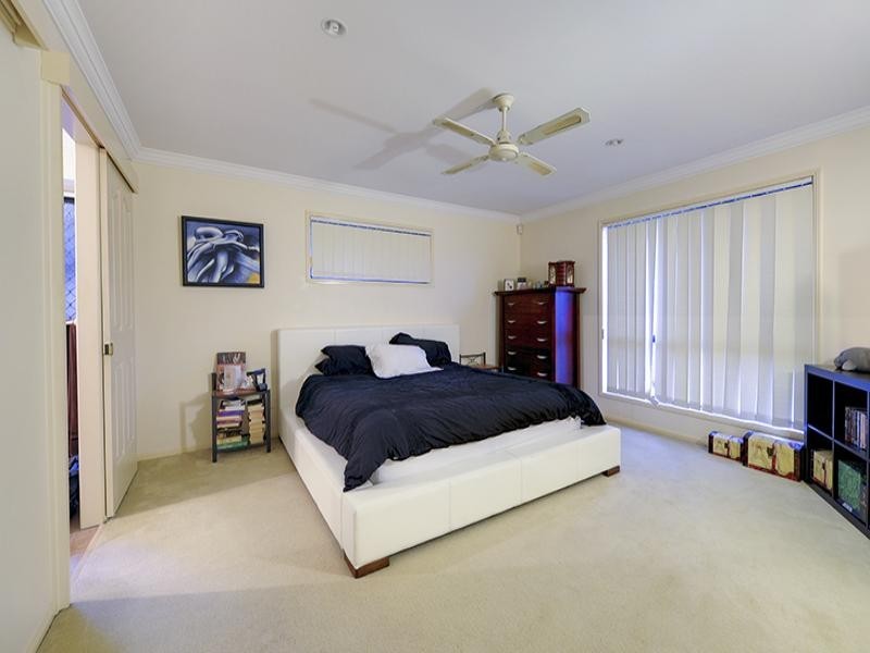 11 Kentwell Place, Wishart QLD 4122